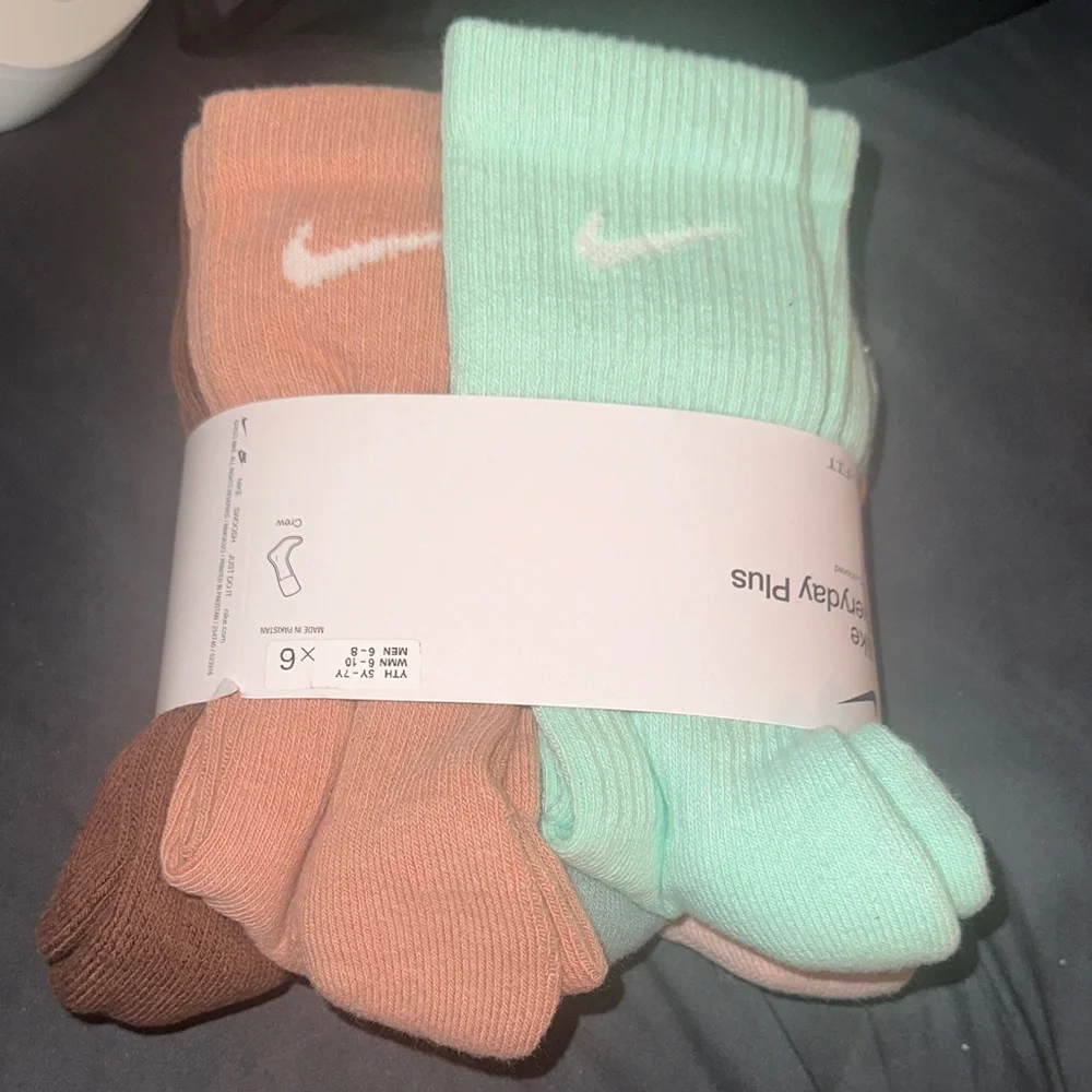 Nike 6-pack crew socks - Picture 1 of 5
